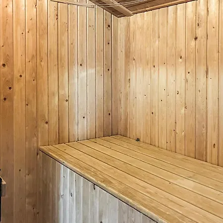 Prázdninový dům Awesome In Hvide Sande With Sauna *