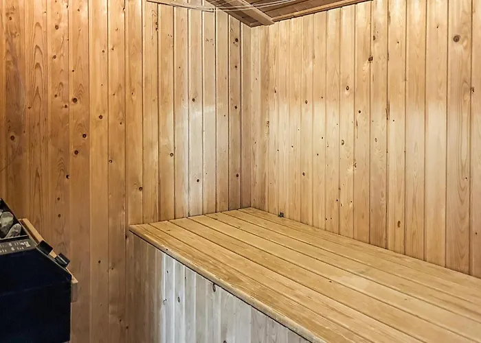 Dom wakacyjny Awesome In Hvide Sande With Sauna *
